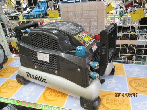 マキタ　コンプレッサ　AC461XS　中古品