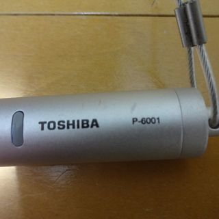 TOSHIBA ウェアラブルスター ストラップタイプ P-6001(S) LED ライト 東芝 追突事故防止 夜 ウォーキング 散歩の画像