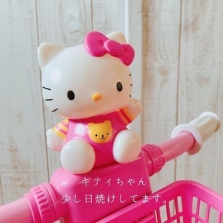 キティちゃんのキックボードの画像