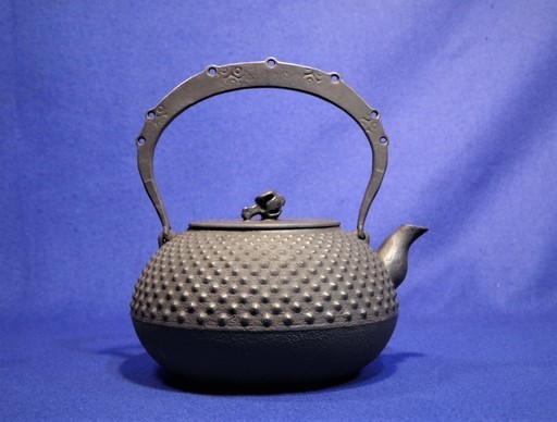 南部鉄瓶　宝珠形アラレ　1.7L　及川齋作