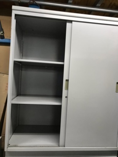 イトーキ  シンラインキャビネット 書庫 カギ有 中古