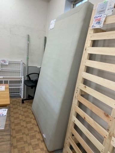 【IKEA】シングルベッド 脚付 マットレス（状態良い◎）
