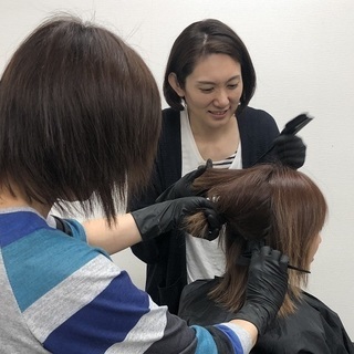 美容師さん募集！【小泉店】◆日曜祝日が定休日◆９時～夕方４時に閉店◆社保完備◆主婦(夫)美容師多数在籍の画像