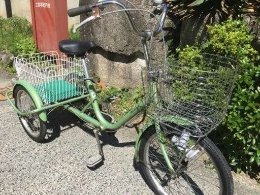 27.三輪自転車(LEDライト、三段変速)