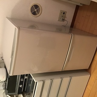 2010年製、パナソニック冷凍冷蔵庫NR-B142W
