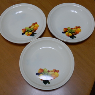 食器皿の画像