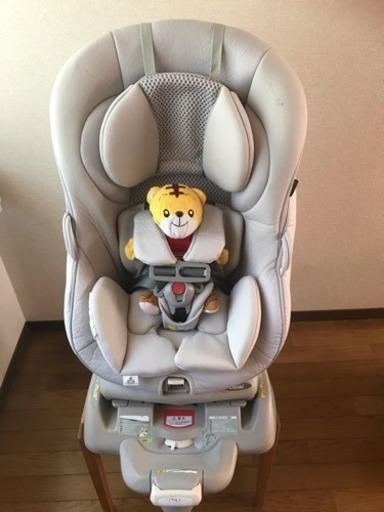 コンビ combi チャイルドシート ゼウスターンEG ZW 新生児から使用可