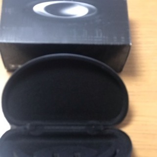 OAKLEY サングラスケースの画像