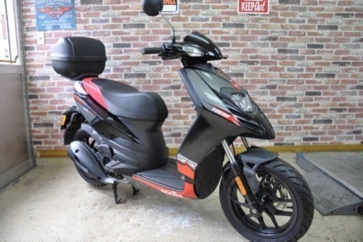 【極上ワンオーナー新古車！当然美車絶好調】 アプリリア SR Motard125 オプションＲボックス・取説・保証書・記録簿付 【多数画像動画有】