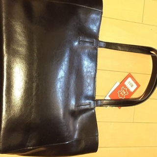 トートバッグ 牛革  (GUSCIO) 