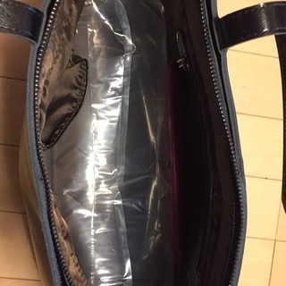 トートバッグ 牛革  (GUSCIO) の画像