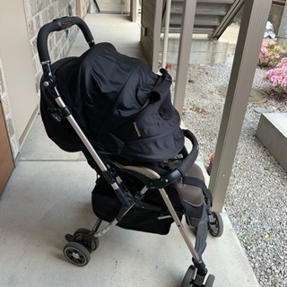 コンビ AB型ベビーカー ディアクラッセ オート4キャス XB-600の画像