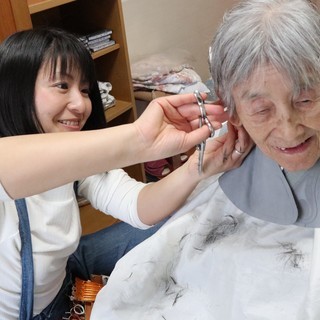 ご高齢や病気などで外出が困難な方へ。福祉理美容士による出張カット...