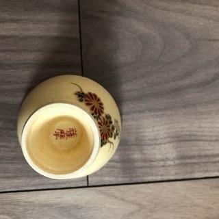 薩摩焼 色絵金彩 梅花文 酒器揃 南国工芸 蓋付徳利 盃 3客 共箱の画像