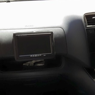 c26セレナ用 グローボックス上のモニター付収納ボックスの画像