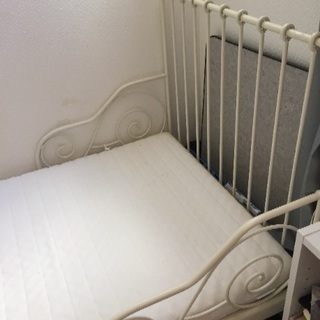 イケア IKEA MINNEN 伸縮性　ベッドの画像