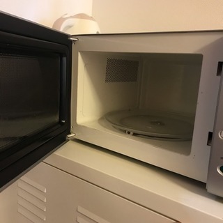 電子レンジ、炊飯器、電気ポット セットでお渡しします。の画像