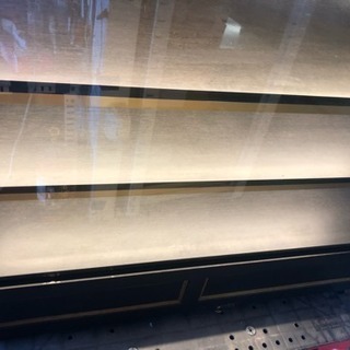 店頭用ガラスショーケースの画像
