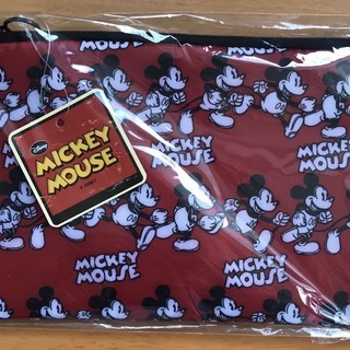 ☆非売品　ディズニーのフラットポーチ☆