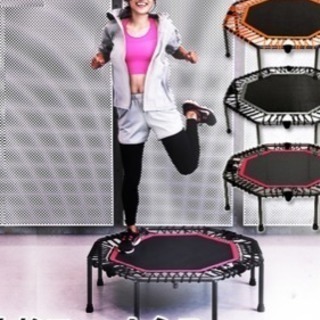 トランポリン
