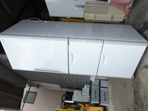 西９４６　日立　冷蔵庫　3ドア　３００L　R-S30YMV