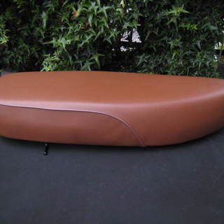 ★★★ホンダ スーパーカブ用ロングシート 金具付きの画像