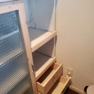キッチン収納棚の画像