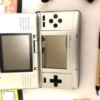 任天堂 DS 本体 ソフト 16本セット マリオカート ニュースーパーマリオ 大人のDSトレーニング えいご漬け やわらかあたま塾 ほかの画像