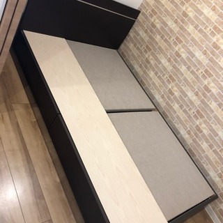 セミダブルベッド
