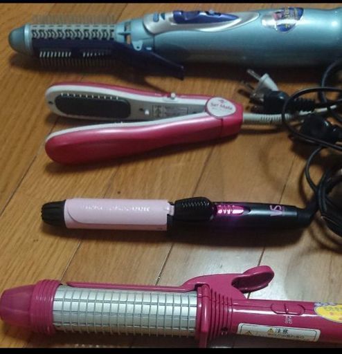 ヘアアイロンとカールアイロン