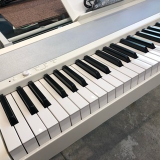 KORG B1 電子ピアノ 2015年製 スタンド付 ホワイトの画像