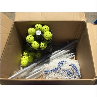 バッティングマシーン(野球のバッティングの練習器具)です。