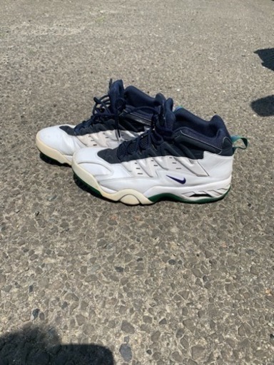 ナイキ キックス (靴)