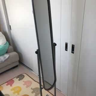 キャスター付き スタンドミラーの画像