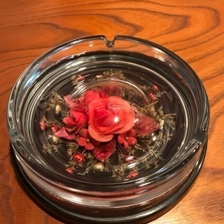 可愛い お花が入った灰皿