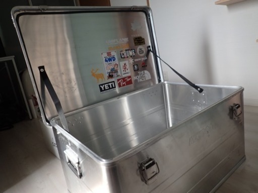 【取引中】アルミコンテナBOX・アウトドア・大容量