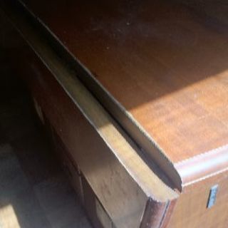 収納付きキッチンテーブルの画像