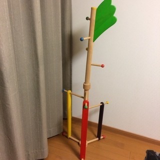ボーネルンドで購入 ハンガーラック ポールハンガー キッズ 子供 木製