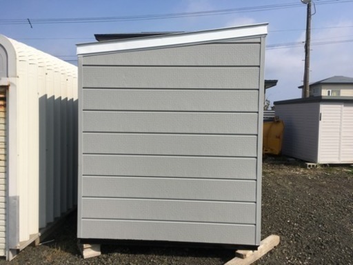 物置、新品です。