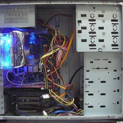 《マイクラ動作OK》4コア搭載　ゲーミングパソコン