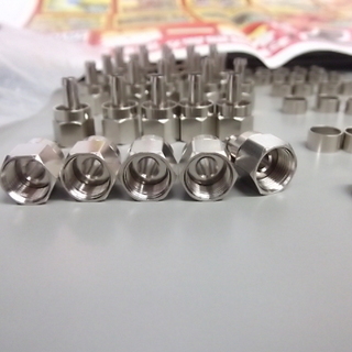 30個・4CFB用F型コネクタ/北よりの画像