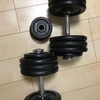 Adjustable dumbbells