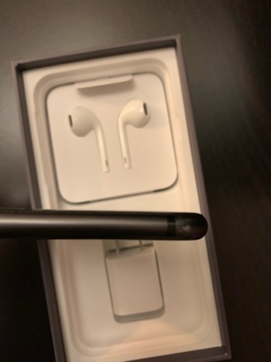 【値下げ中】iPhone8 64GB SIMロック解除済み