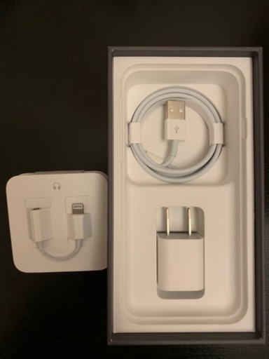 【値下げ中】iPhone8 64GB SIMロック解除済み