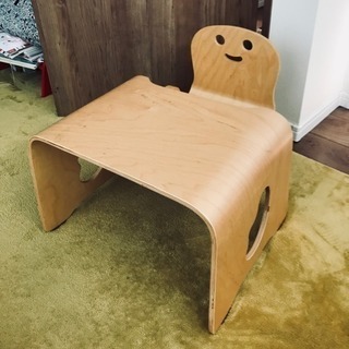 無料 1.5〜4歳目安 キコリのテーブル&イスセットの画像
