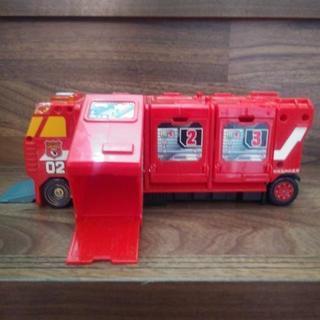 トミカハイパーレスキューとJAFの車両の画像