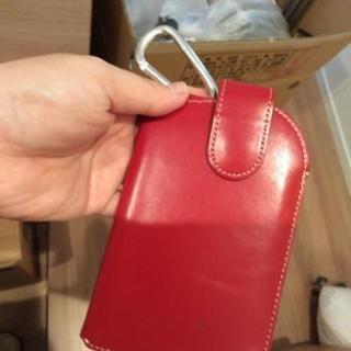 カラビナ付きスマホケース