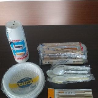 紙皿、紙コップ等★使い捨て食器をまとめて★