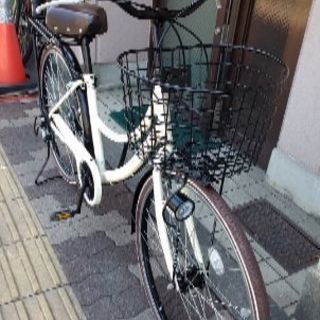 SUBCREW 26吋ファッションサイクル 外装6段/LEDオート/アイボリーx