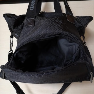 HI-BRID スパイクも入る！スポーツバッグの画像